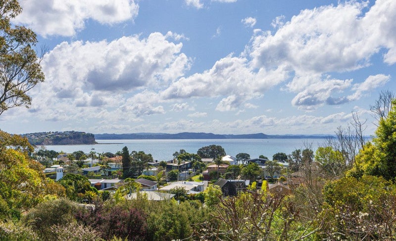 1 Leal Place, Manly, Whangaparaoa - Carousel 1