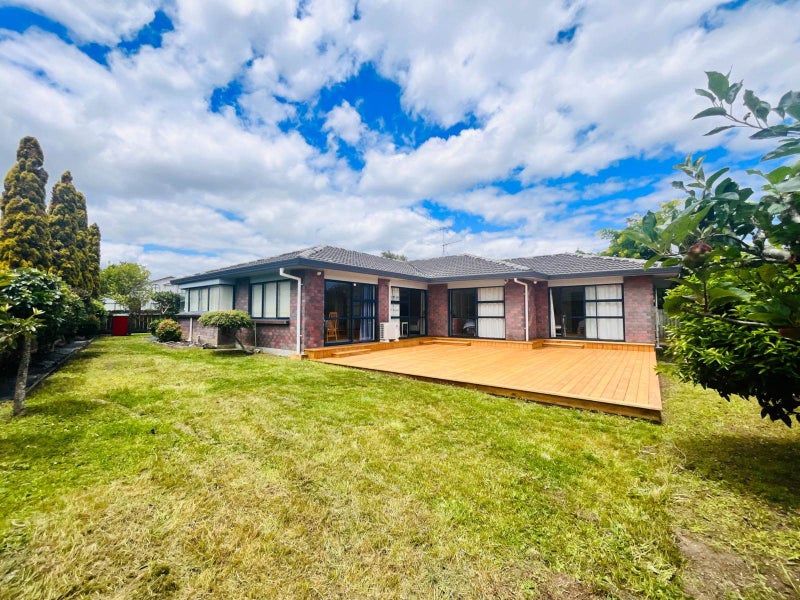27 Ambleside Drive, Northpark, Auckland - Carousel 1