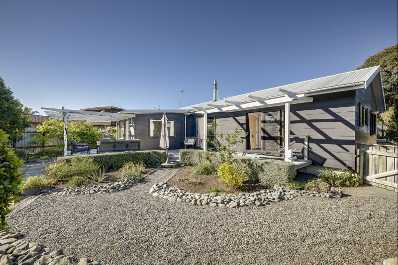 5 Anthony Place, Bay View, Napier - Carousel 2