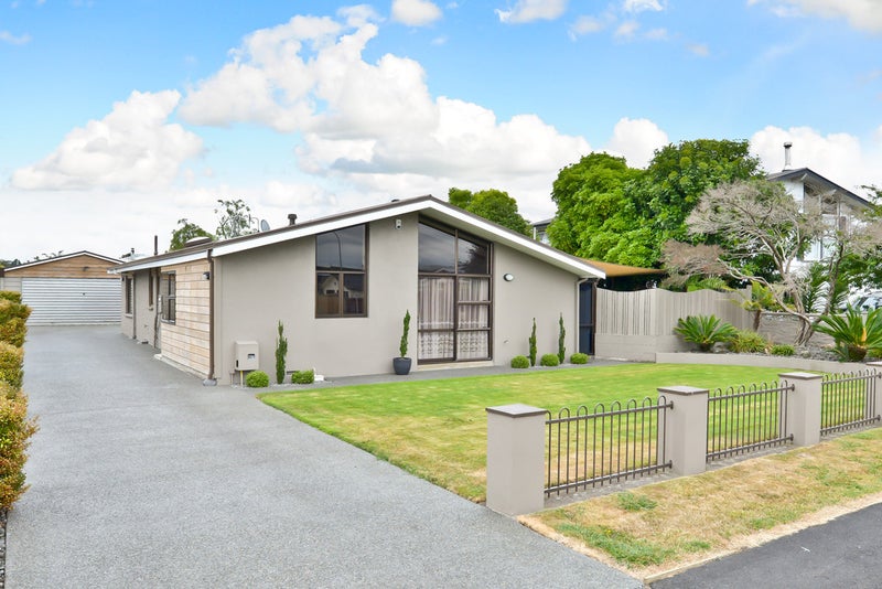 24 Poaka Avenue, Dinsdale, Hamilton - Carousel 1