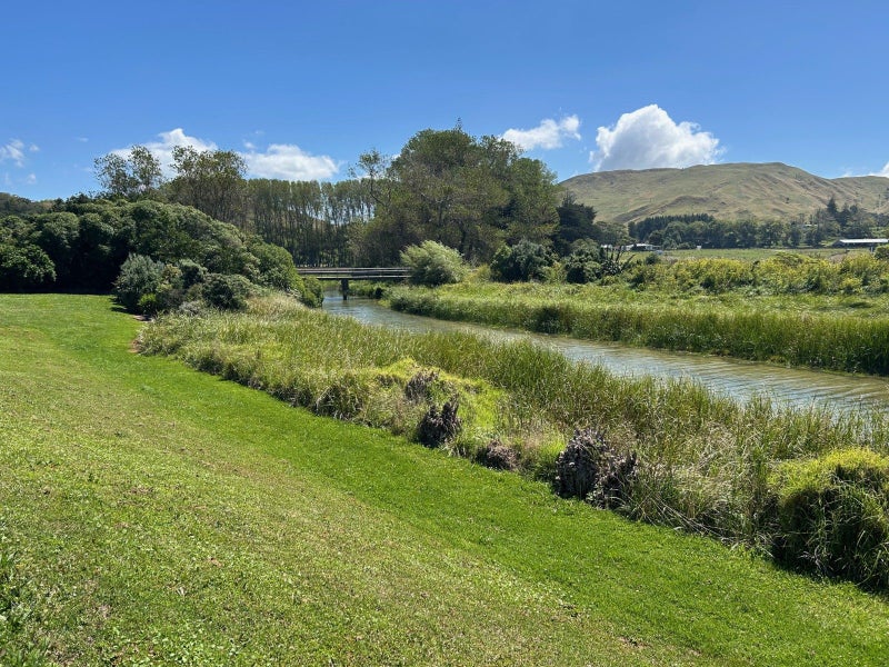 21 Beach Road, Waikawa, Picton - Carousel 2