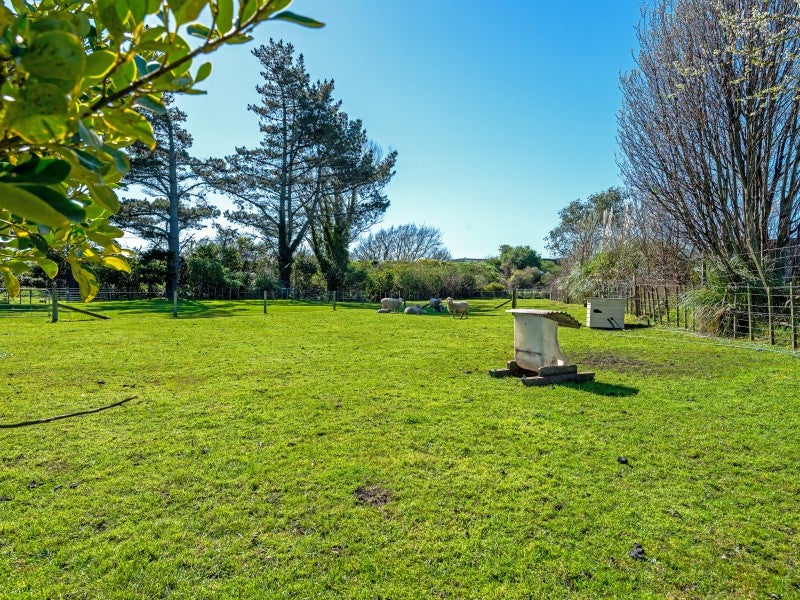 2122 State Highway 56, Longburn, Palmerston North - Carousel 21