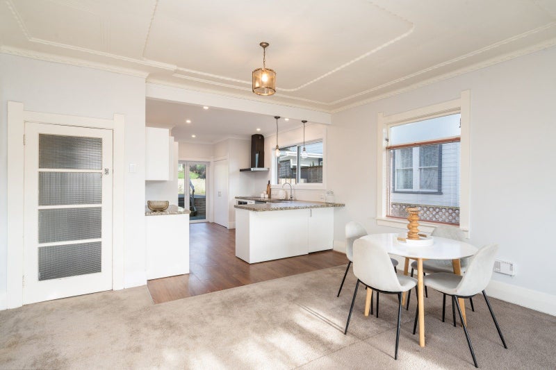 84 Hazelhurst Pass, Caversham, Dunedin - Carousel 1