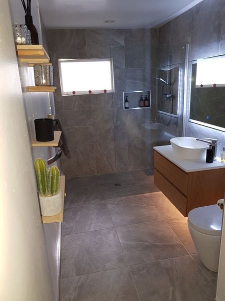 12 Dallinghoe Crescent, Milford, Auckland - Carousel 2