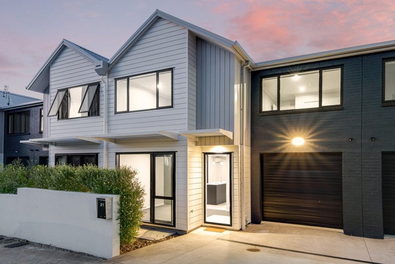 21 Seafarer Crescent, Stanmore Bay, Whangaparaoa - Carousel 2
