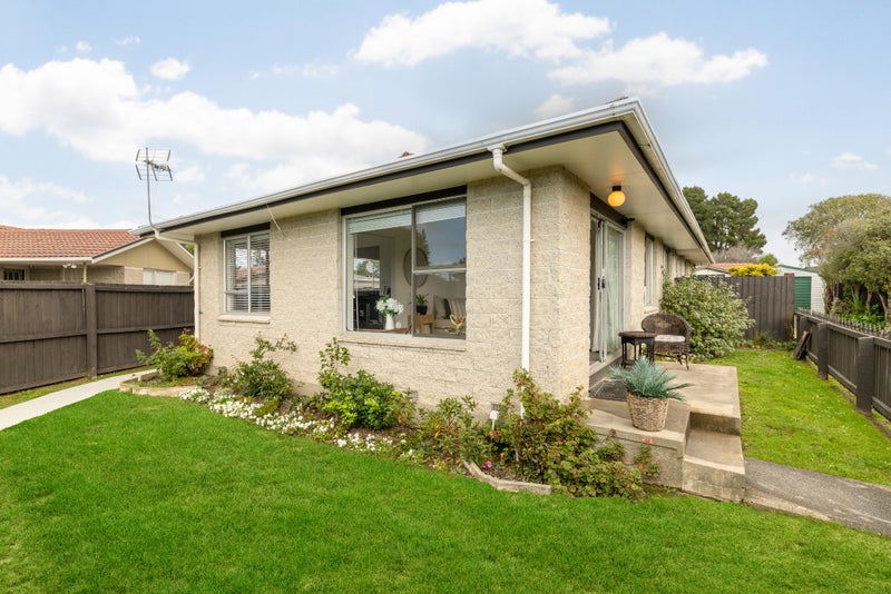 2/17 Tamarisk Place, Parklands, Christchurch - Carousel 1