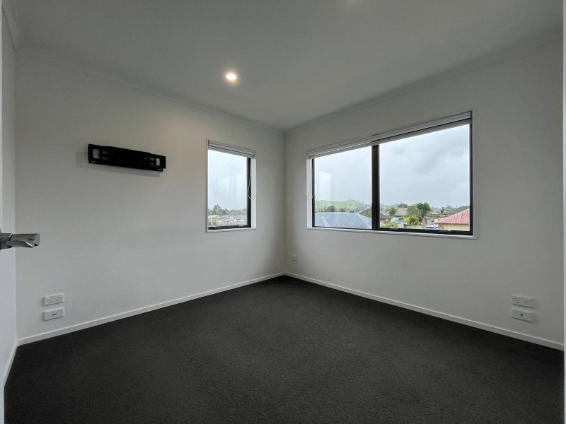 1 Pangu Way, Mangere, Auckland - Carousel 2