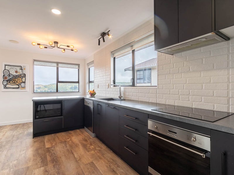 5 Mandeville Crescent, Grenada Village, Wellington - Carousel 1