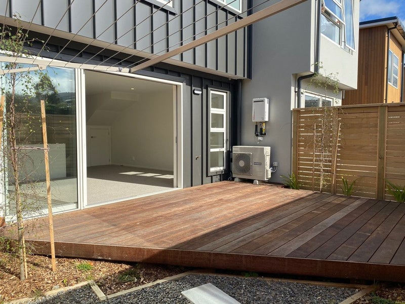 4 Martha Lawson LANE, Lower Hutt, Wellington - Carousel 15