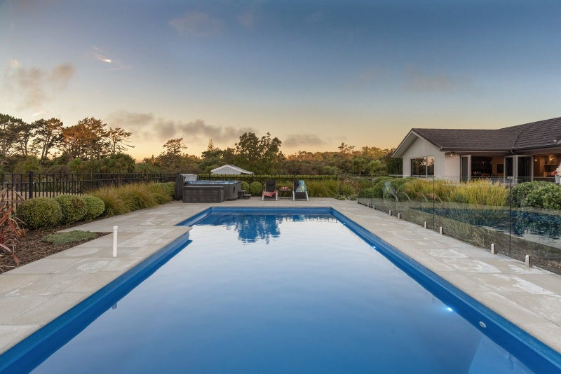153C Green Road, Albany - Carousel 21