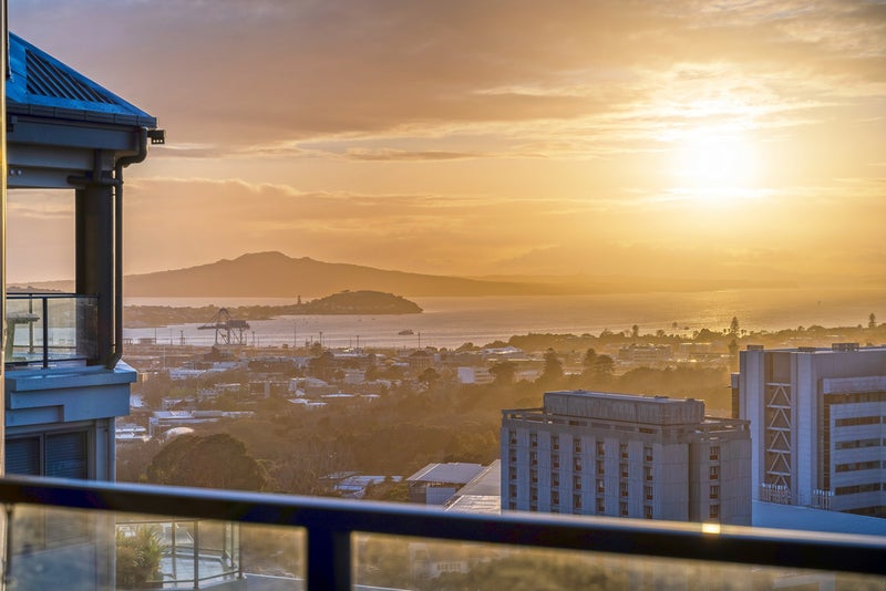 1101/135 Grafton Road, Grafton, Auckland - Carousel 1