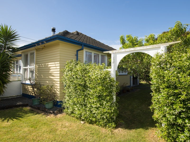 2 Churchill Crescent, Te Hapara, Gisborne - Carousel 2