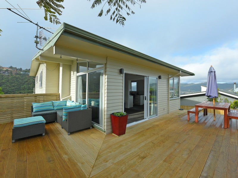 27 Harbour View Road, Harbour View, Lower Hutt - Carousel 1