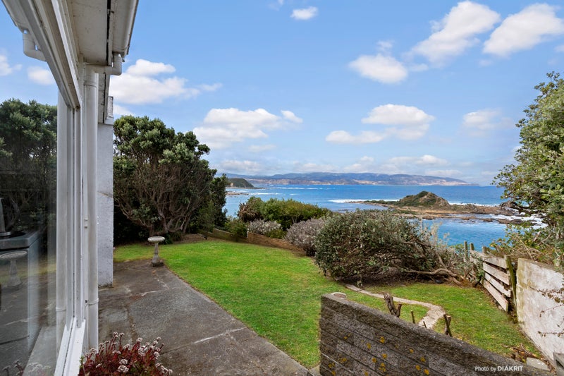 33 High Street, Island Bay, Wellington - Carousel 1