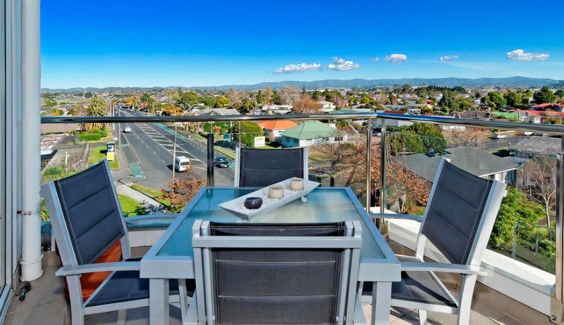 4A/84 Gunner Drive, Te Atatu Peninsula, Auckland - Carousel 2