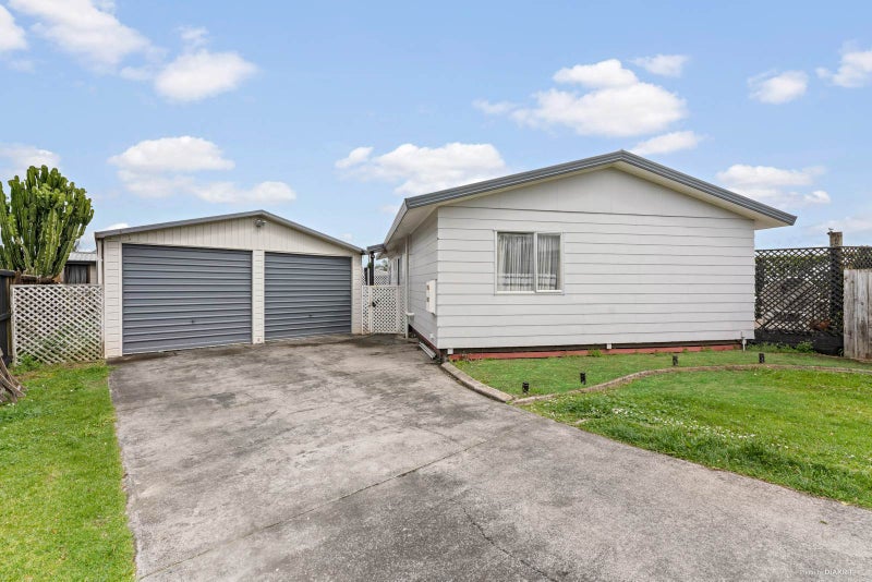 32 Sunningdale Street, Wattle Downs, Auckland - Carousel 1