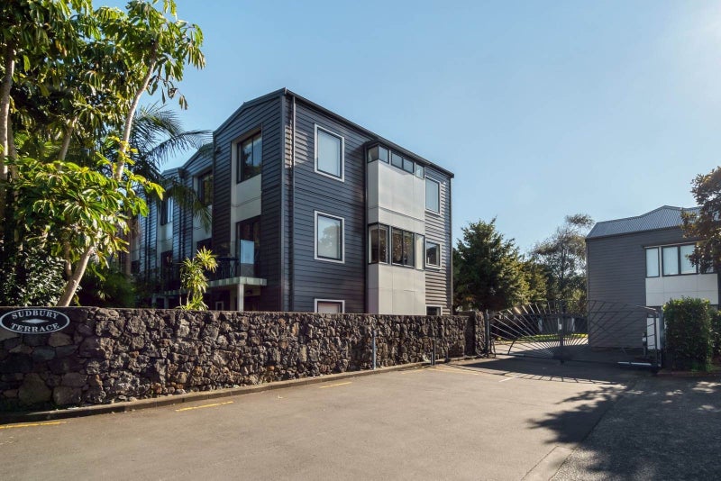 9 Sudbury Terrace, Parnell, Auckland - Carousel 2