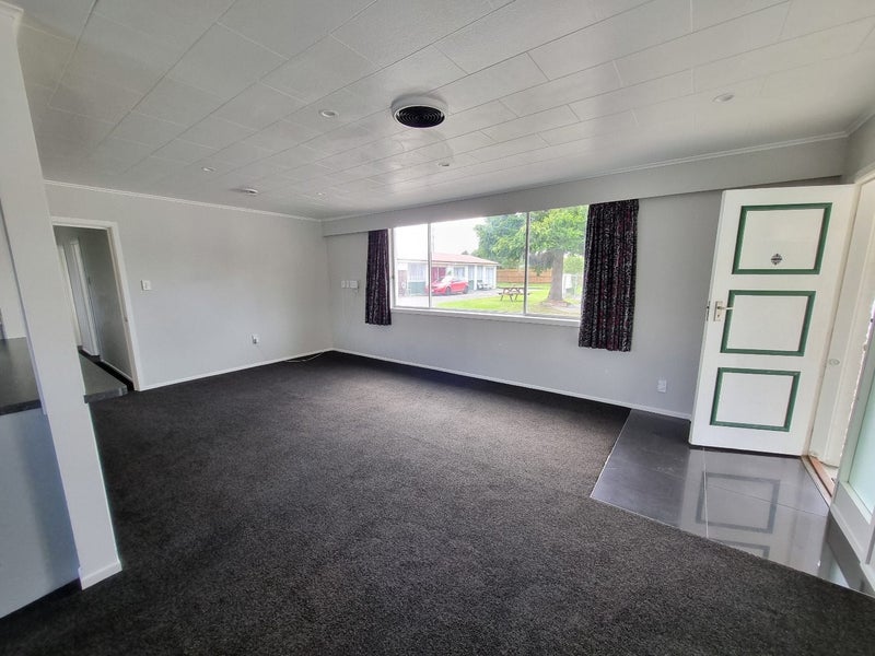 2 Totara Street, Tawhero, Whanganui - Carousel 1