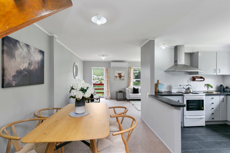 1/30 Percy Dyett Drive, Karori, Wellington - Carousel 2