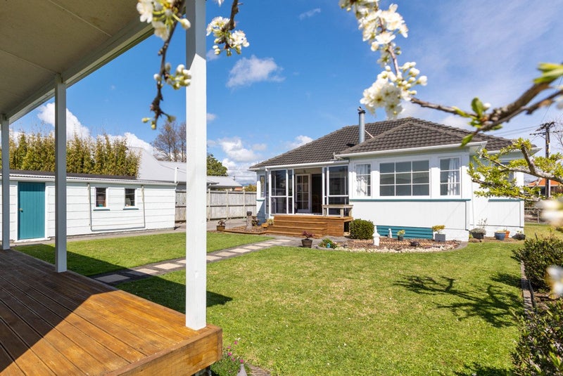 8 Raleigh Street, Vogeltown, New Plymouth - Carousel 1