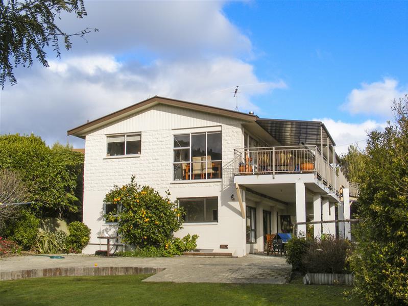 1 Ranui Street, Waikawa, Picton - Carousel 2
