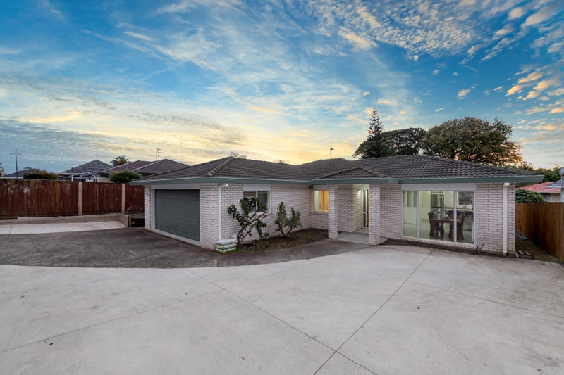 2/14 Pembroke Street, Papatoetoe, Auckland - Carousel 1