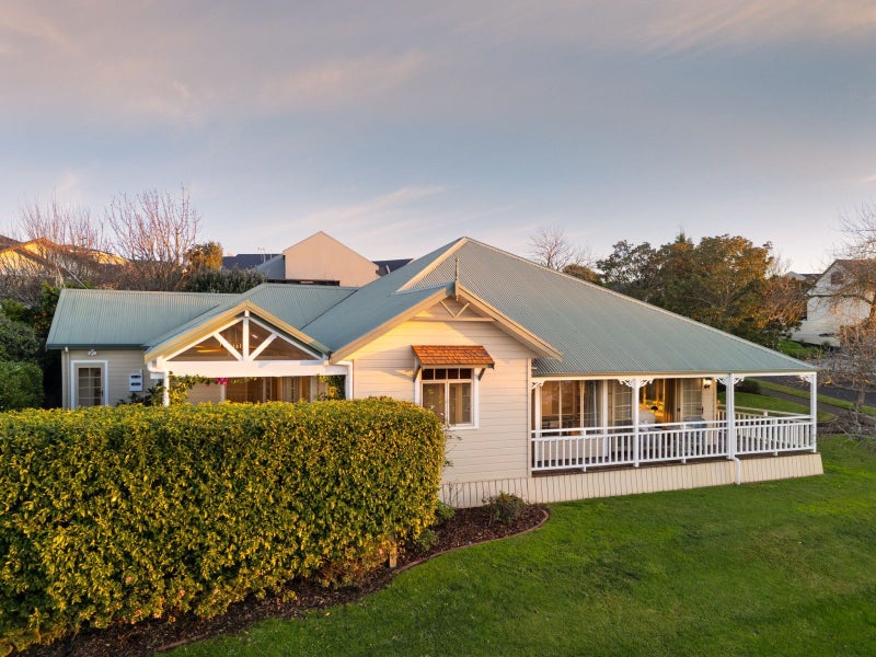 1 Windermere Rise, Rototuna, Hamilton - Carousel 1