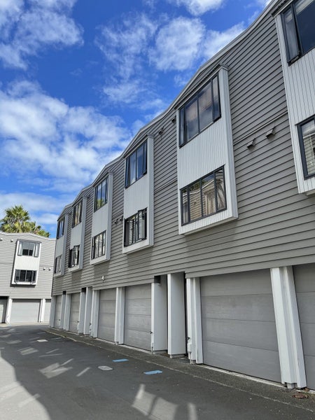 26 Dovedale Place, Parnell, Auckland - Carousel 1