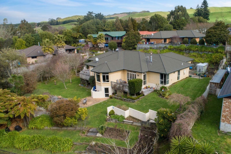 38 Edward Payton Grove, Pukehangi, Rotorua - Carousel 42