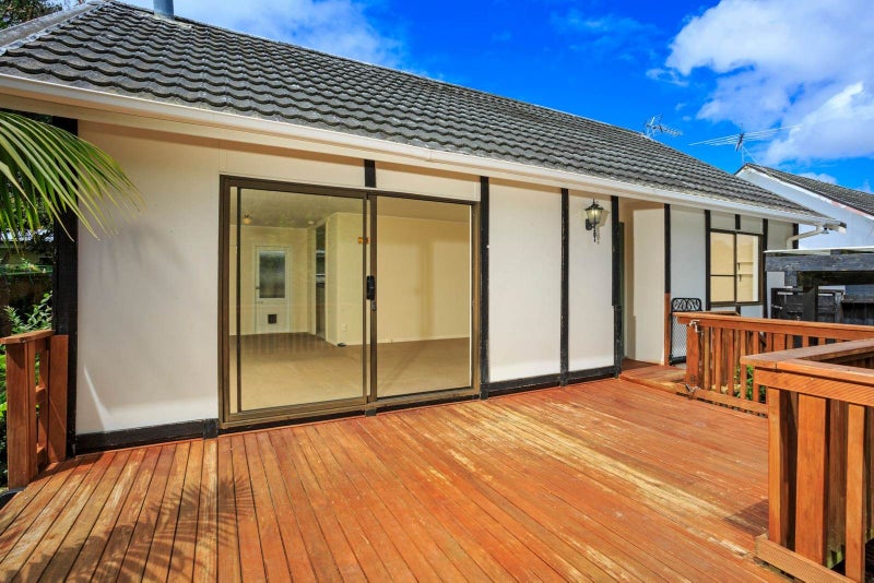 2/23 Tonkin Drive, Sunnynook, Auckland - Carousel 2