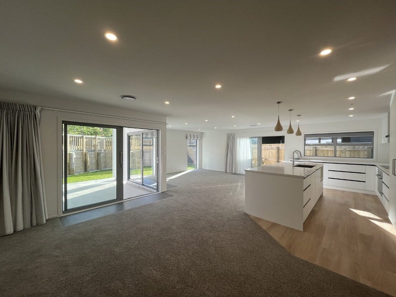 197 John Burke Drive, Aotea, Porirua - Carousel 2