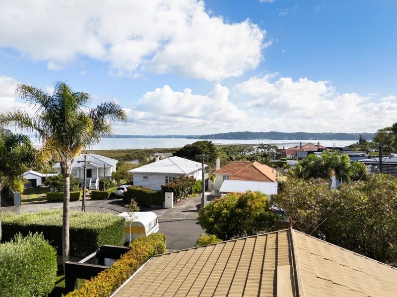 6 Weona Place, Westmere, Auckland - Carousel 1
