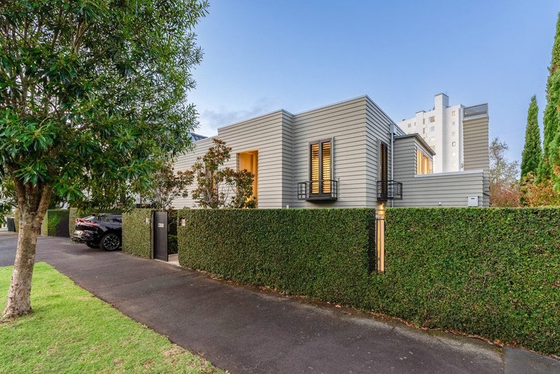 2B Crescent Road, Parnell, Auckland - Carousel 2