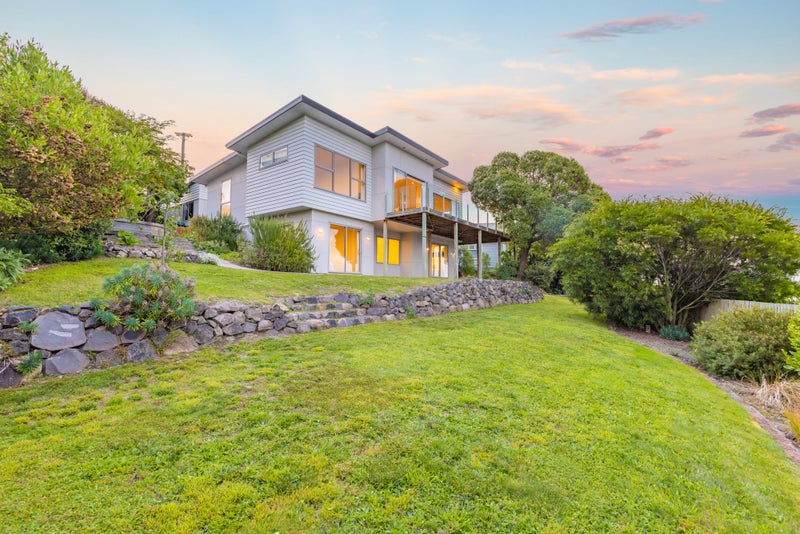 27 Mount Pleasant Road, Mount Pleasant, Christchurch - Carousel 1