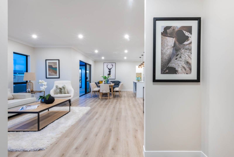 8E Crows Road, Swanson, Auckland - Carousel 2