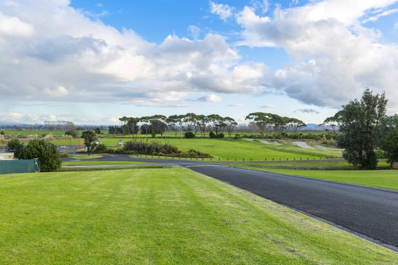 300 Pukehina Parade, Te Puke - Carousel 23