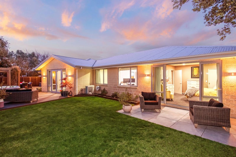 17 Mataroa Place, Parklands, Christchurch - Carousel 2