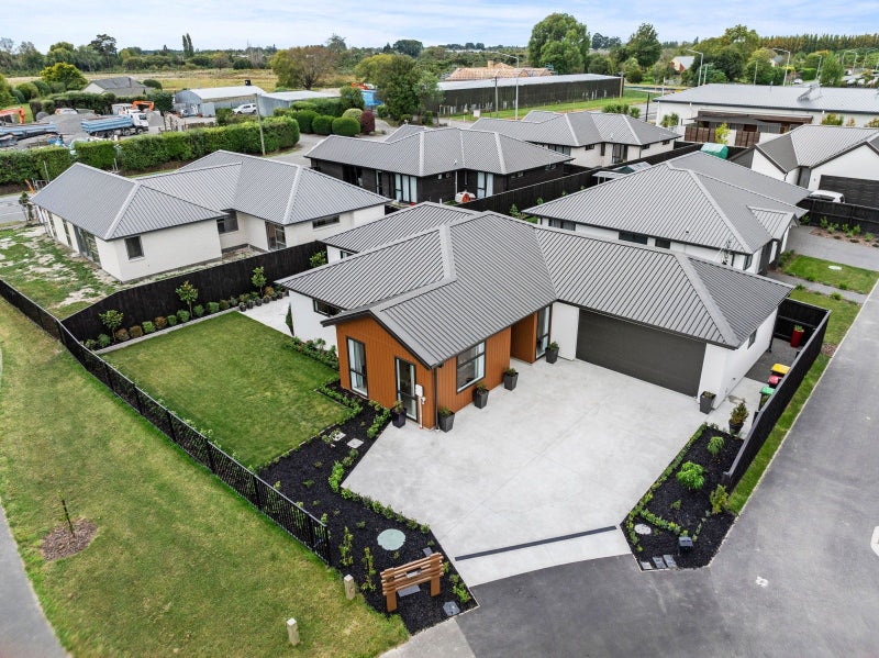 25 Millhaven Place, Casebrook, Christchurch - Carousel 1