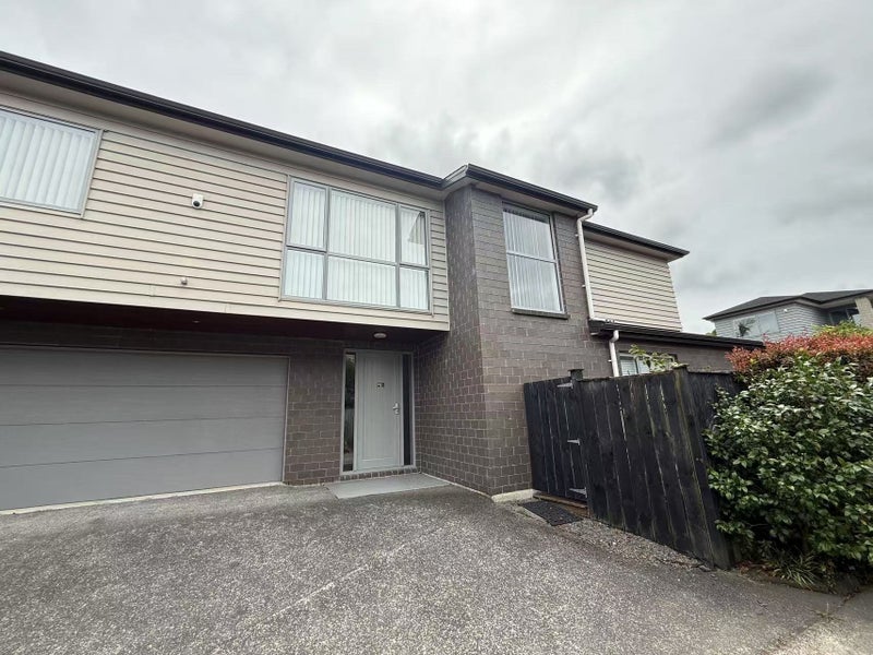 72B Malvern Road, Morningside, Auckland - Carousel 1