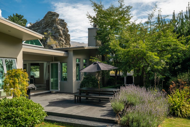 1 Rapley Close, Arrow Junction,  Queenstown - Carousel 2