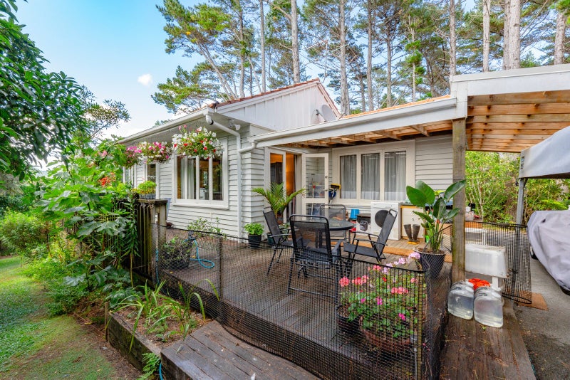 58 Bethells Road, Waitākere, Auckland - Carousel 2