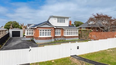 56 Hunt Street, Andersons Bay, Dunedin - Carousel 1