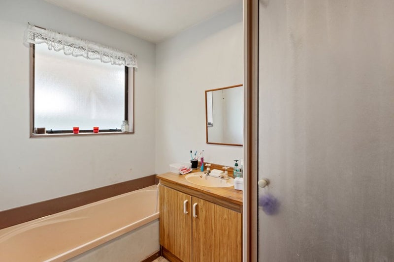 1/192 Hastings Street East, Waltham, Christchurch - Carousel 11