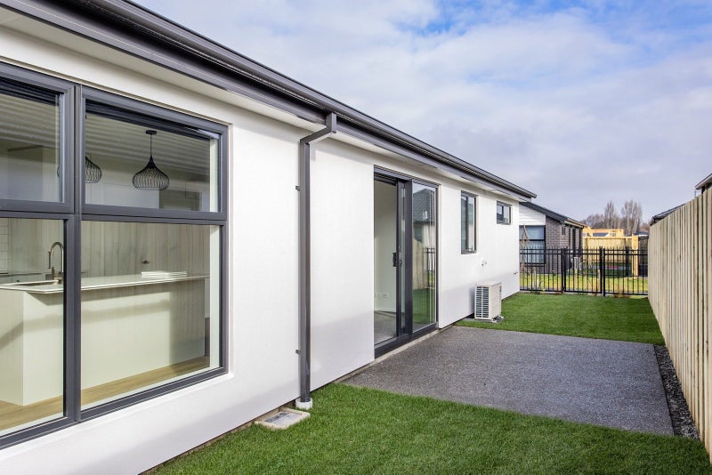 11 Oakvale Lane, Halswell, Christchurch - Carousel 13