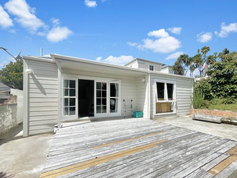 250 Adelaide Road, Newtown, Wellington - Carousel 2