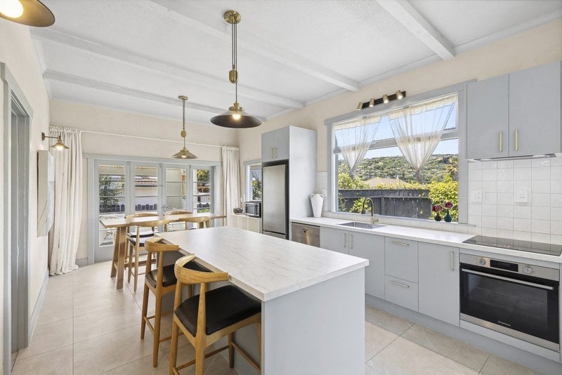 112 Parkers Road, Tahunanui, Nelson - Carousel 2