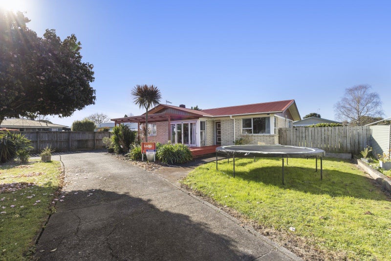 11 Erika Place, Fairview Downs, Hamilton - Carousel 2