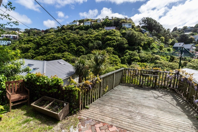 34 Norway Street, Aro Valley, Wellington - Carousel 2