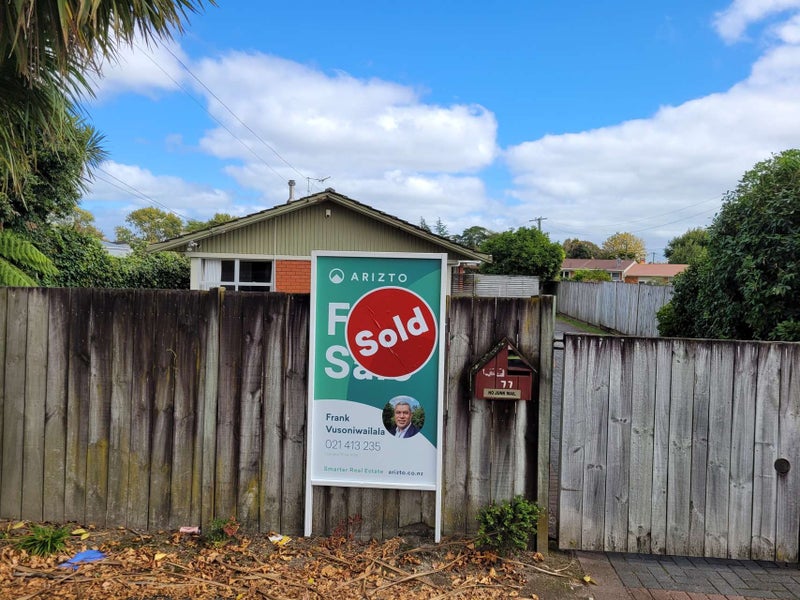 77 Knighton Road, Hillcrest, Hamilton - Carousel 1