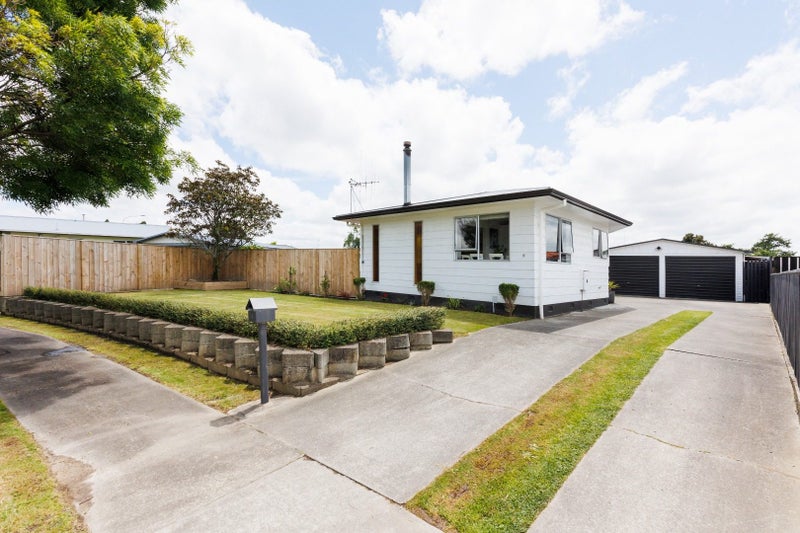 3 Forbes Place, Kelvin Grove, Palmerston North - Carousel 1